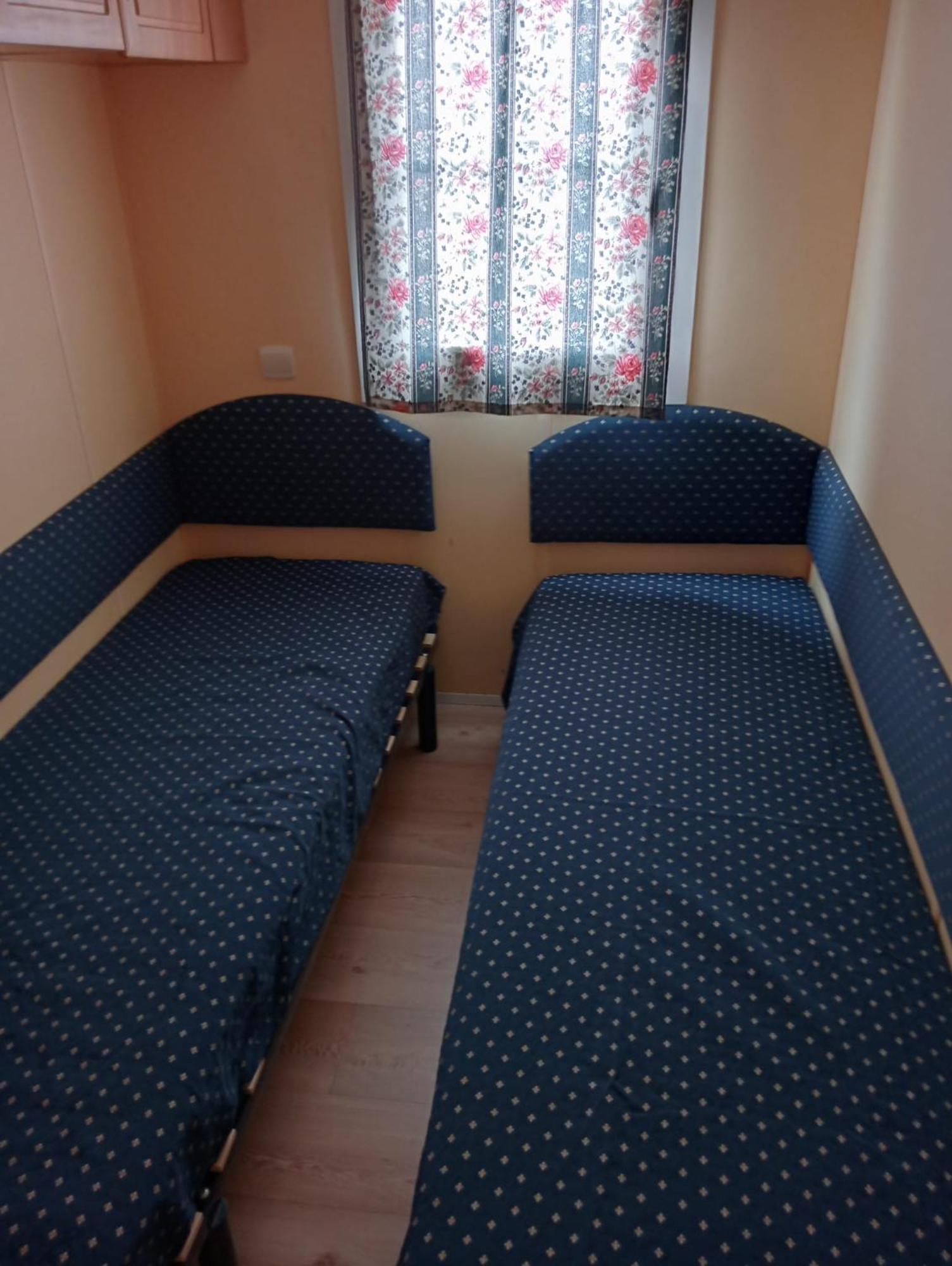 Bungalow Au Bord De La Piscine 4 Pers 5A Burinhosa Exteriör bild